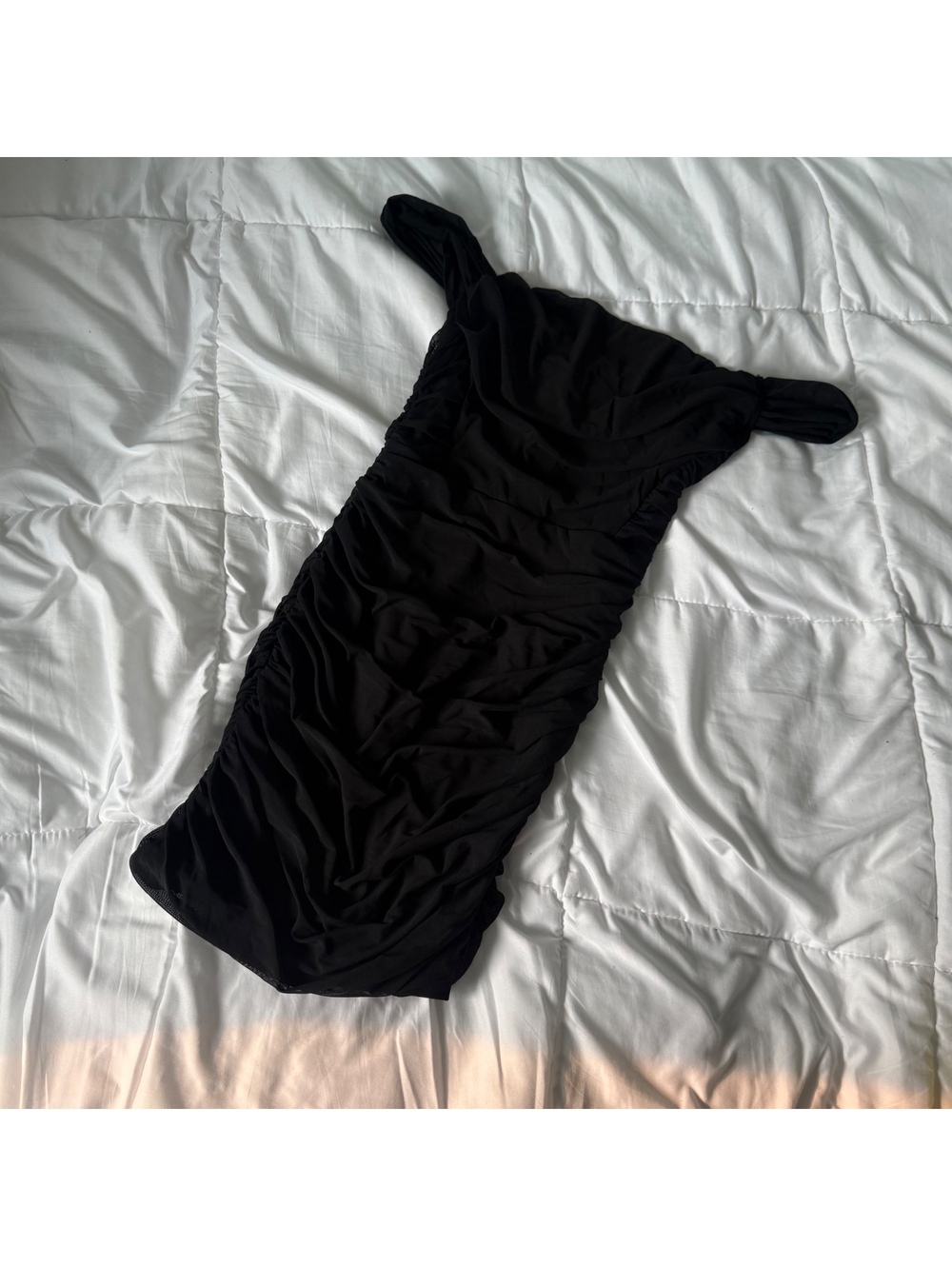 black off the shoulder short dress small